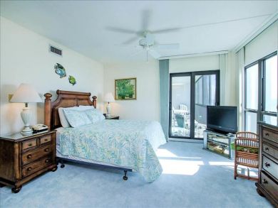 Sanibel Island 2 Bedroom Beachfront Condo that Sleeps Six